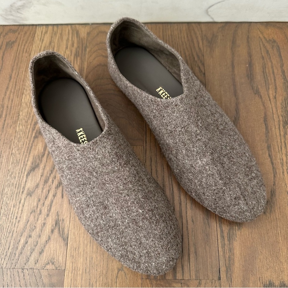 NWT TKEES Kira Wool Round Toe Flat in Heather Grey Brown Size 9B
